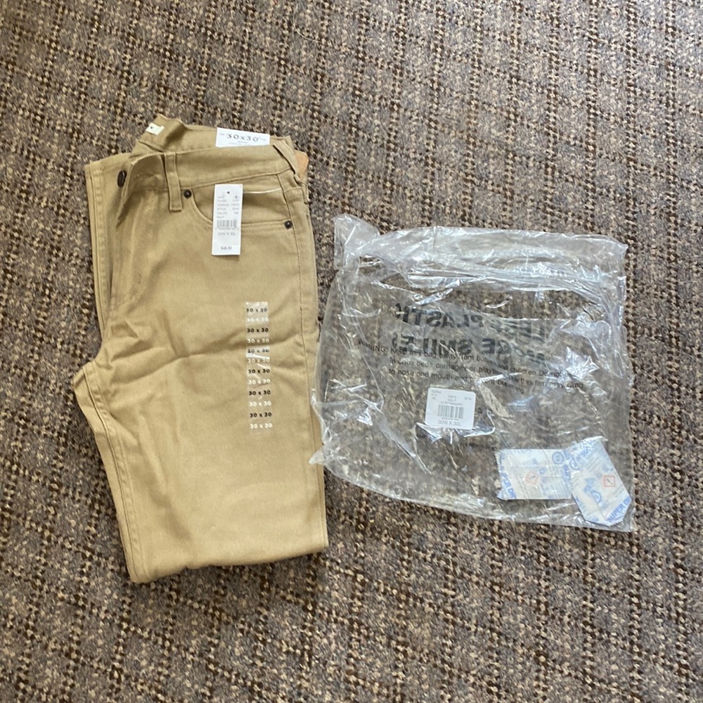 PacSun men’s khaki skinny jeans